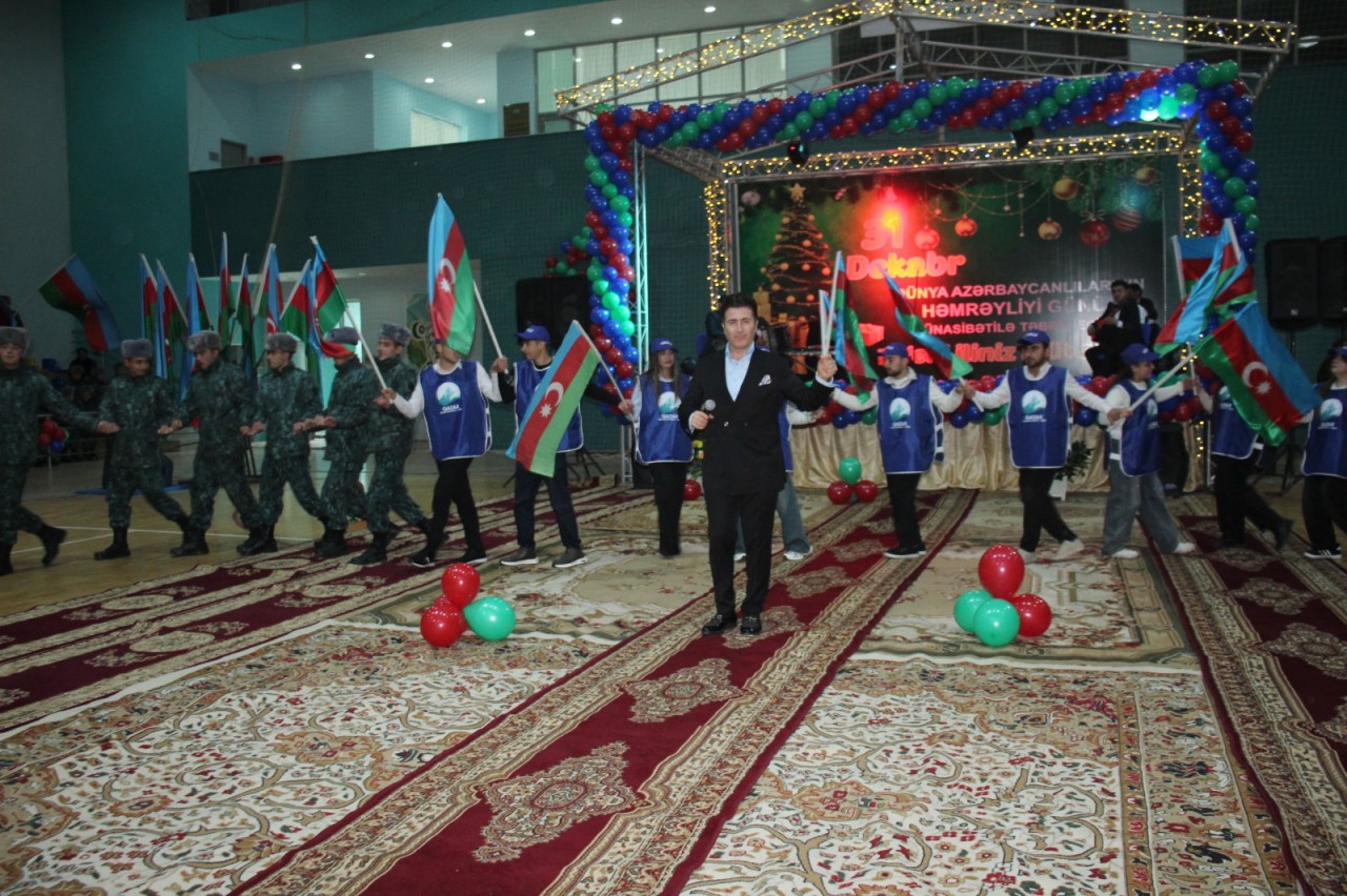 Qazaxda “Birlik və Həmrəyliklə yeni ilə doğru” adlı bayram tədbiri keçirildi - FOTOLAR